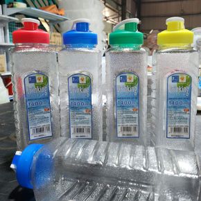 Bình pet vuông 1.4 lít